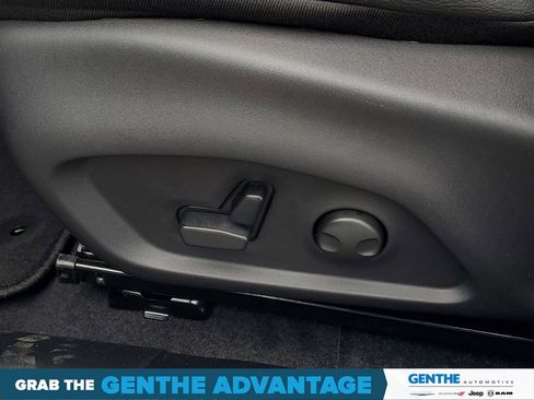 Used 2026 Jeep Compass Limited image 9