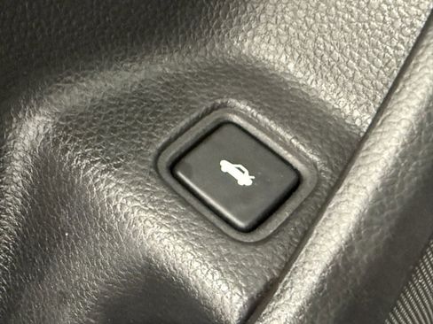 Used 2018 Honda Accord Sport image 15