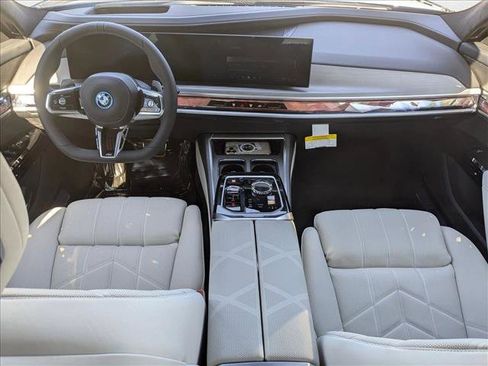 Used 2026 BMW 750e xDrive w/ Premium Package image 13