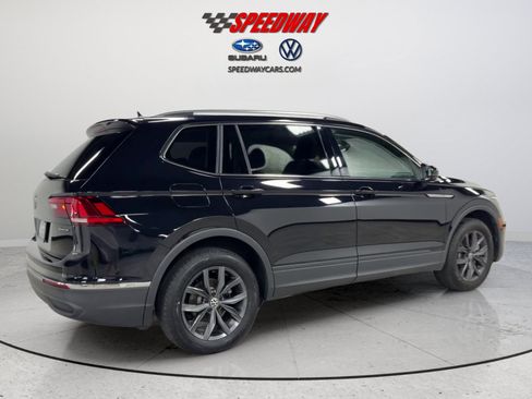 Certified 2024 Volkswagen Tiguan SE AWD/4WD image 5