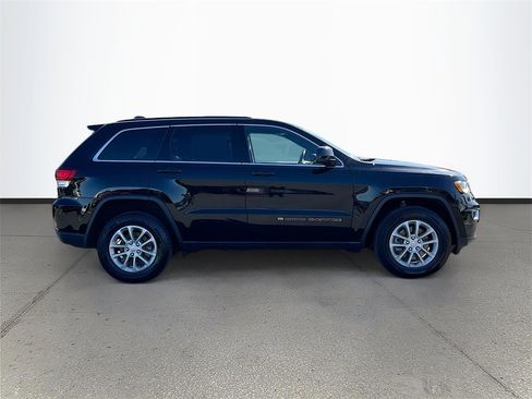 Certified 2022 Jeep Grand Cherokee Laredo X image 8