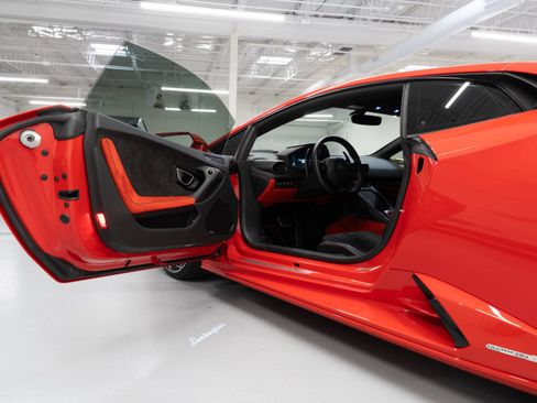 Used 2020 Lamborghini Huracan EVO AWD/4WD image 11
