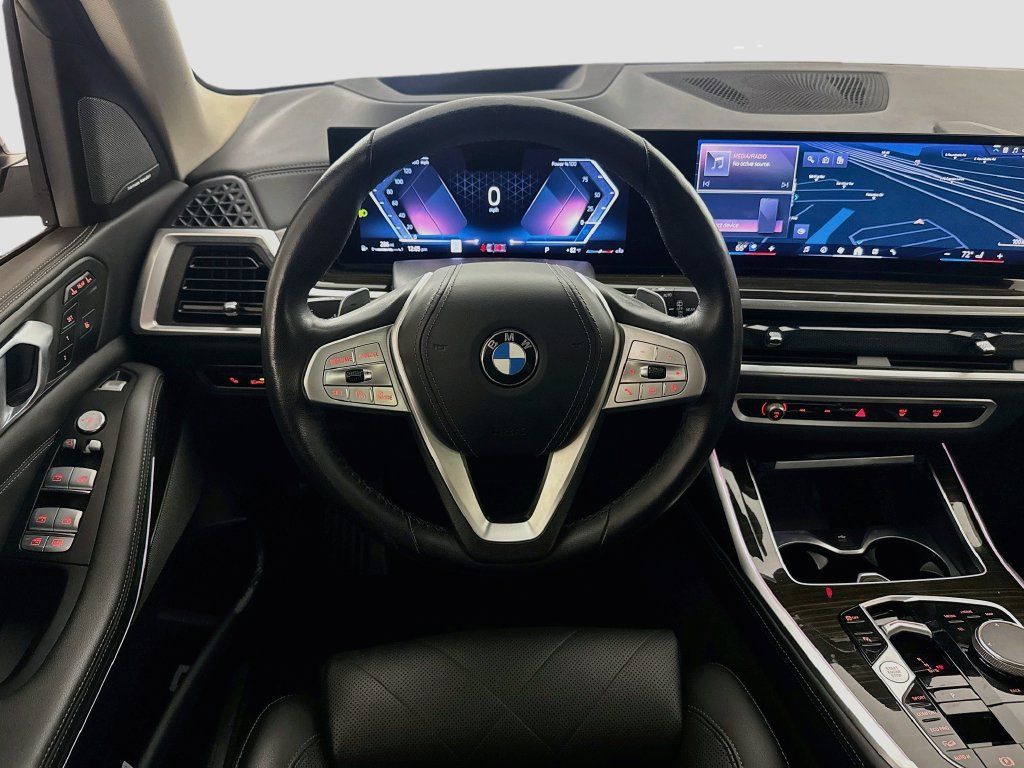 Used 2024 BMW X7 xDrive40i AWD/4WD image 24