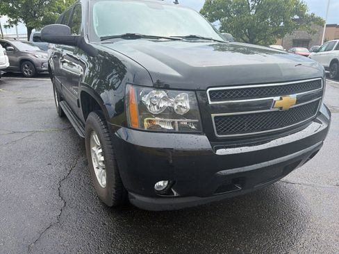Used 2013 Chevrolet Suburban 2500 LT AWD/4WD image 23