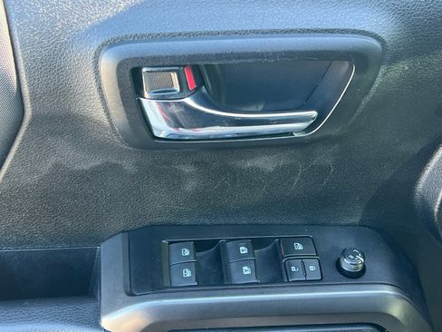 Used 2021 Toyota Tacoma TRD Sport w/ Technology Package image 23