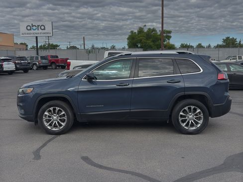 Used 2021 Jeep Cherokee Latitude Plus AWD/4WD image 4