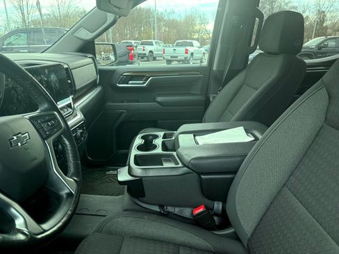 Used 2022 Chevrolet Silverado 1500 RST image 10