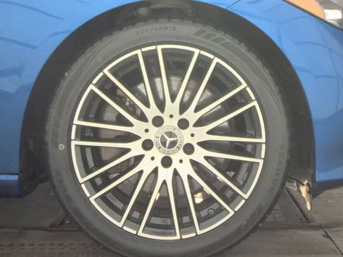 Used 2022 Mercedes-Benz C 300 Sedan image 11