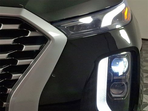 Used 2021 Hyundai Palisade SE w/ Winter Package image 12