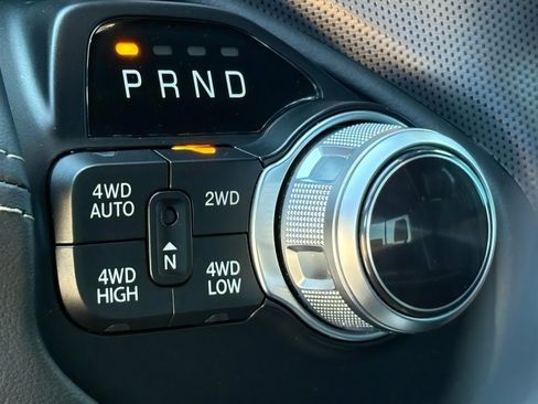 Used 2022 RAM 1500 Limited w/ Body Color Bumper Group AWD/4WD image 25
