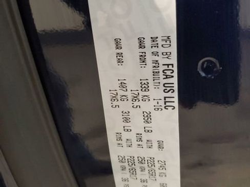 Used 2016 Chrysler Town & Country Touring image 33