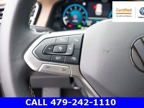 Certified 2024 Volkswagen Atlas SE w/ Black Wheel Package image 24