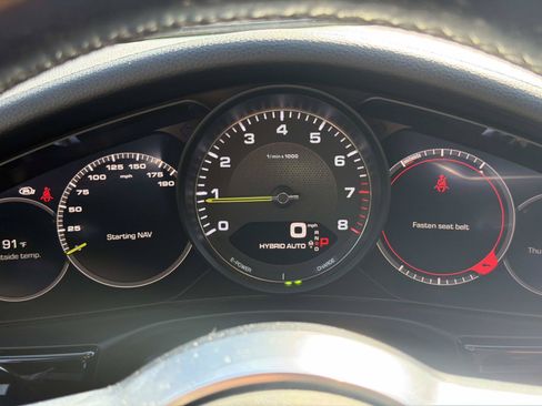 Used 2019 Porsche Panamera 4 AWD/4WD image 21