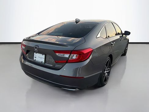 Used 2022 Honda Accord Touring image 5