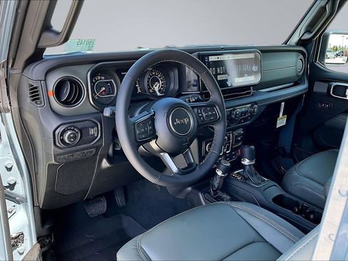 New 2026 Jeep Gladiator Mojave AWD/4WD image 4