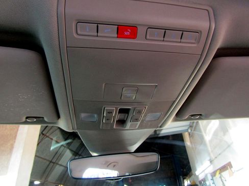 Used 2019 Volkswagen Atlas SEL image 35