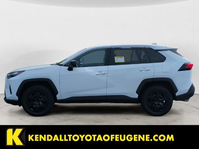 Used 2025 Toyota RAV4 LE AWD/4WD image 8
