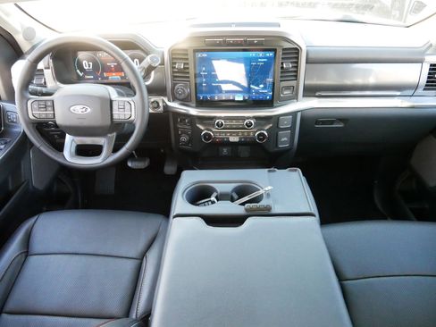 Used 2022 Ford F150 Lariat w/ Max Trailer Tow Package image 10