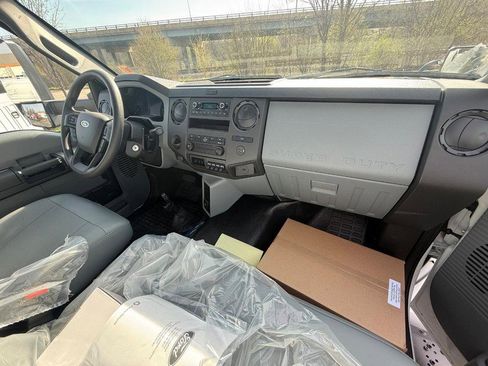 New 2027 Ford F750 2WD Regular Cab Super Duty image 10