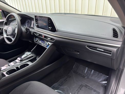 Used 2022 Hyundai Sonata SEL w/ Preferred Accessory Package FWD image 13