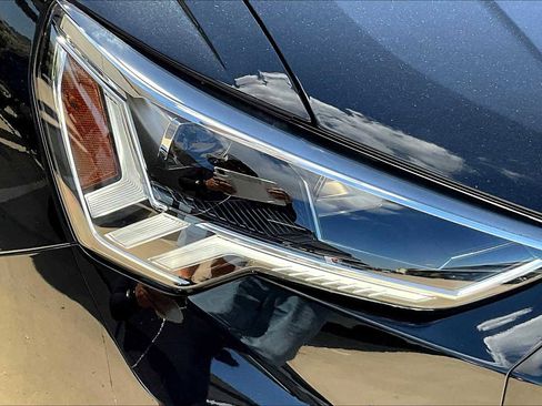 New 2025 Audi Q3 2.0T Premium image 13