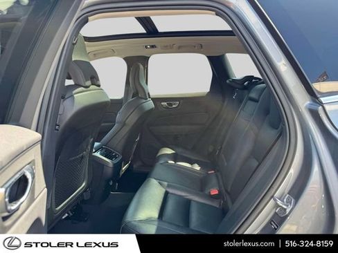 Used 2019 Volvo XC60 T6 Inscription AWD/4WD image 16