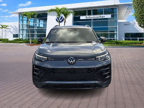 New 2026 Volkswagen Tiguan SE R-Line FWD image 2