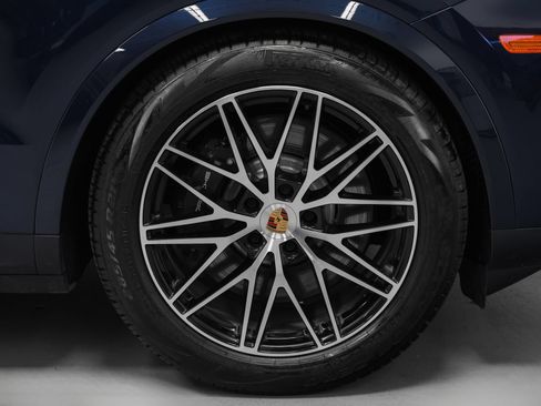 Certified 2026 Porsche Cayenne S AWD/4WD image 16