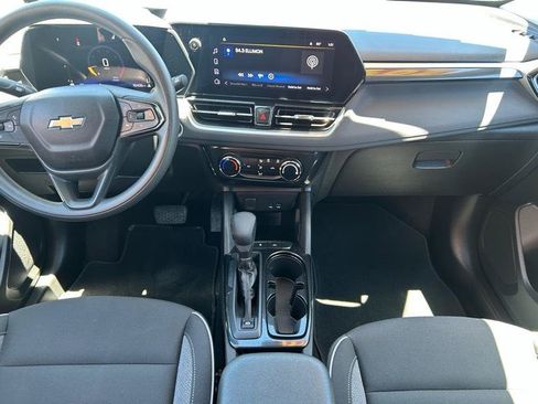 Used 2025 Chevrolet TrailBlazer LT FWD image 11