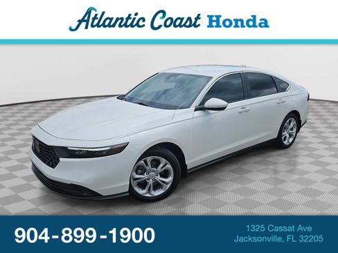 Certified 2025 Honda Accord LX image 1