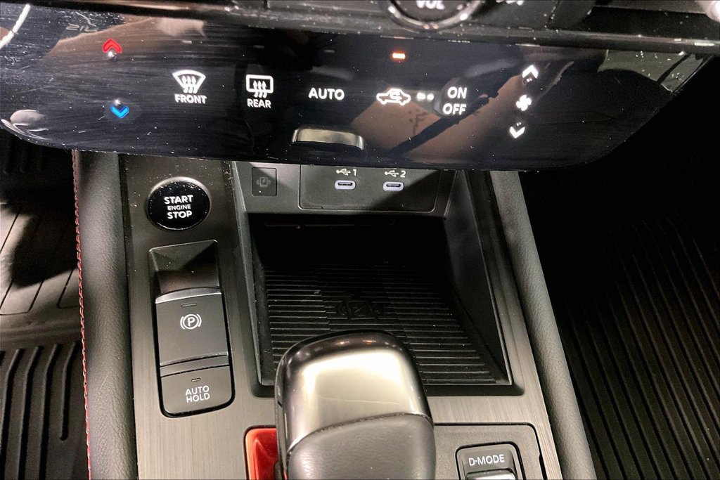 Used 2025 Nissan Kicks SR FWD image 27
