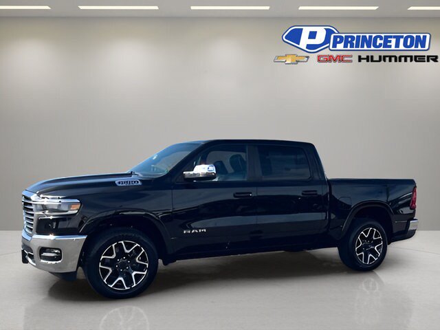 Used 2025 RAM 1500 Laramie AWD/4WD image 4