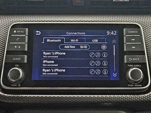 Used 2018 Nissan Kicks SV w/ Exterior Package image 18