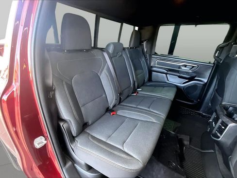 Used 2022 RAM 1500 Big Horn AWD/4WD image 20