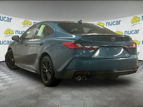 Used 2025 Toyota Camry SE image 4