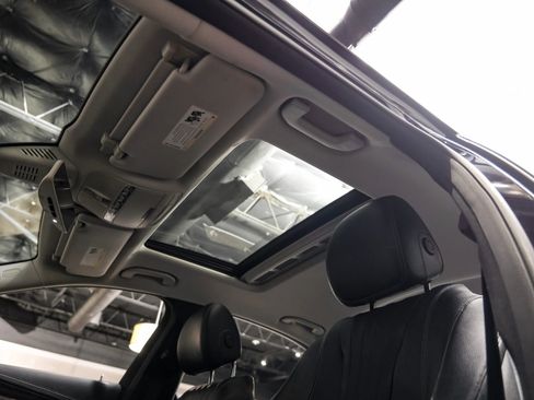 Used 2017 Mercedes-Benz E 300 image 5