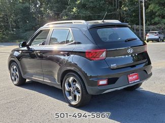 Used 2025 Hyundai Venue SEL FWD video 3