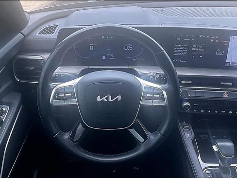 Certified 2025 Kia Telluride AWD image 13