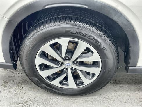 Used 2022 Subaru Outback Premium image 10