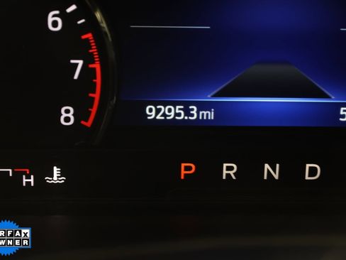 Used 2022 Ford Explorer XLT image 40