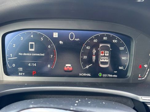 Used 2024 Honda Civic Touring image 4