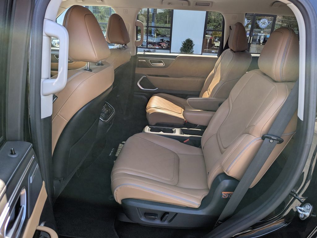 Used 2025 INFINITI QX80 Luxe AWD/4WD image 31