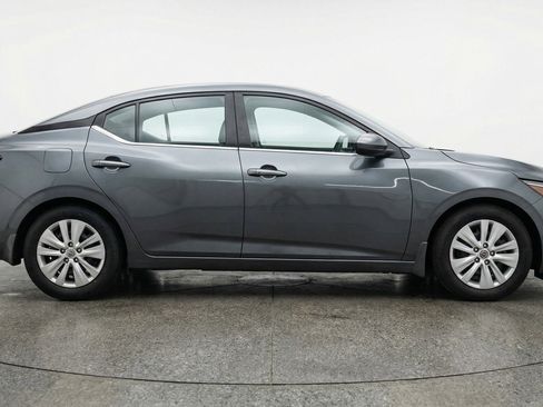 Used 2025 Nissan Sentra S image 11