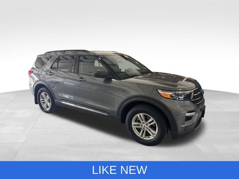 Used 2022 Ford Explorer XLT w/ Equipment Group 202A AWD/4WD image 11