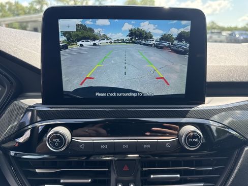 Used 2025 Ford Escape ST-Line AWD/4WD image 19