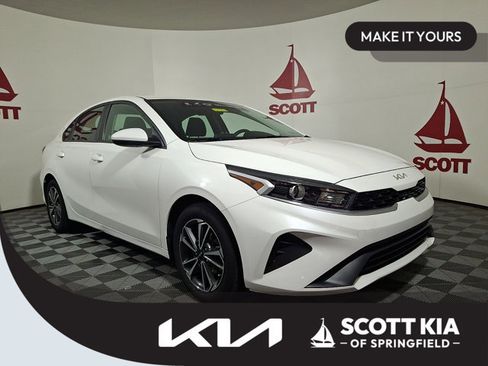 Certified 2024 Kia Forte LXS FWD image 1