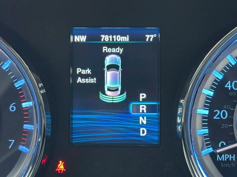 Used 2013 Chrysler 300 C w/ Harman Kardon Audio Group RWD image 29