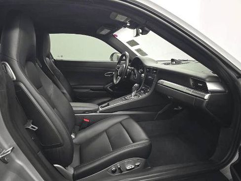 Used 2018 Porsche 911 Carrera RWD image 21