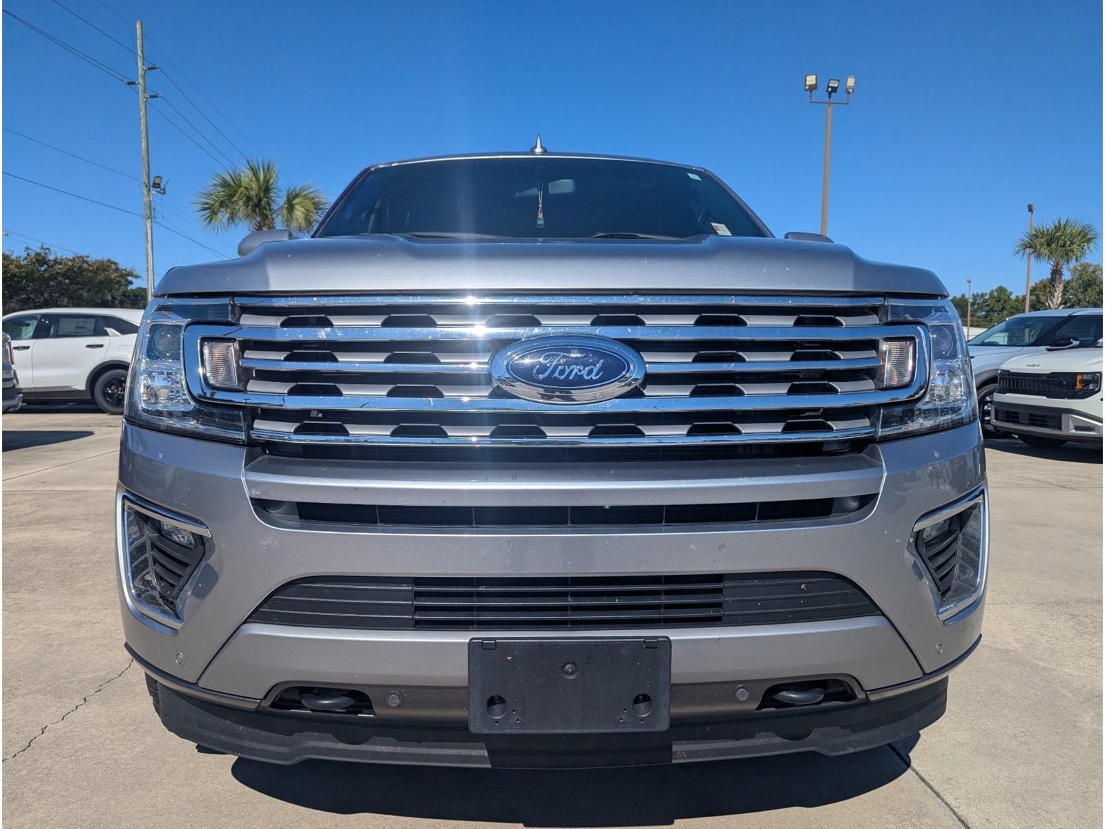 Used 2020 Ford Expedition Limited AWD/4WD image 7