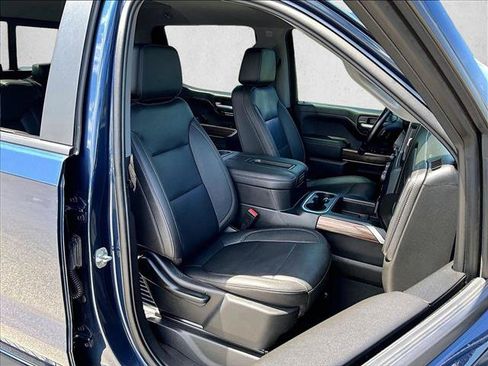 Used 2021 Chevrolet Silverado 1500 RST w/ Convenience Package II AWD/4WD image 9